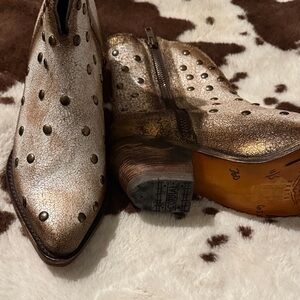 NWT Corral Metallic Brown Ankle Booties with brass studs size 7